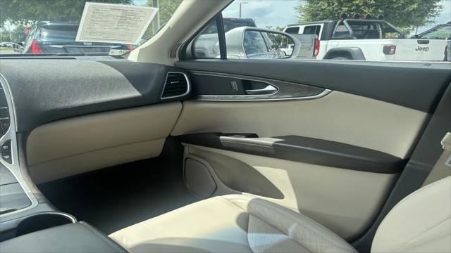 2019 Lincoln Nautilus Select