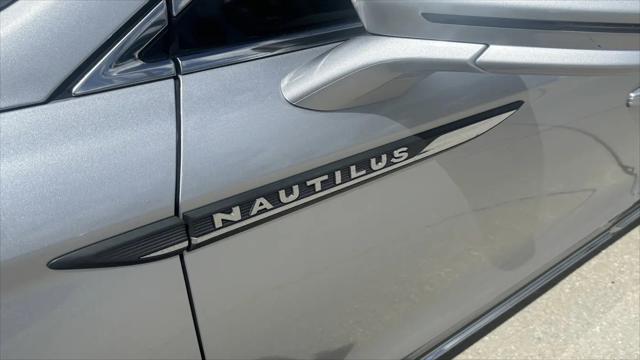 2019 Lincoln Nautilus Select