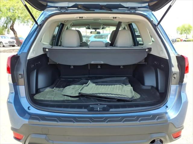 2023 Subaru Forester Base