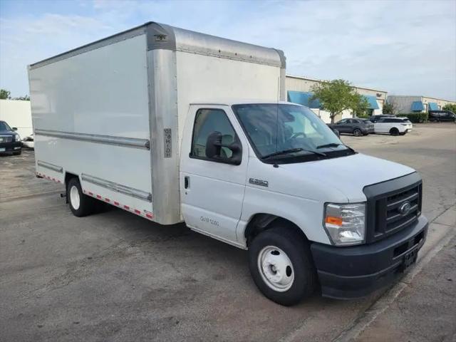 2022 Ford E-350 Cutaway Base