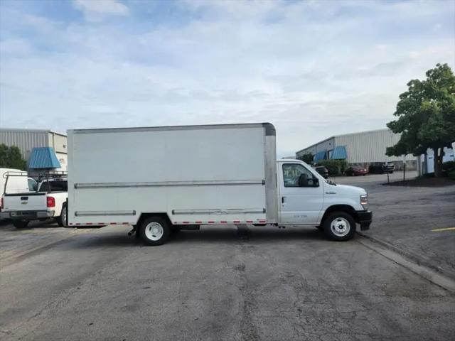 2022 Ford E-350 Cutaway Base