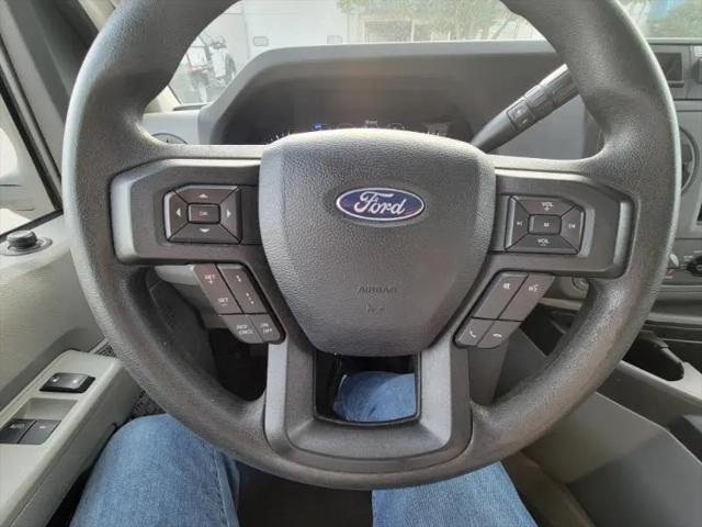 2022 Ford E-350 Cutaway Base