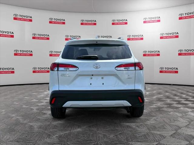 2024 Toyota Corolla Cross LE