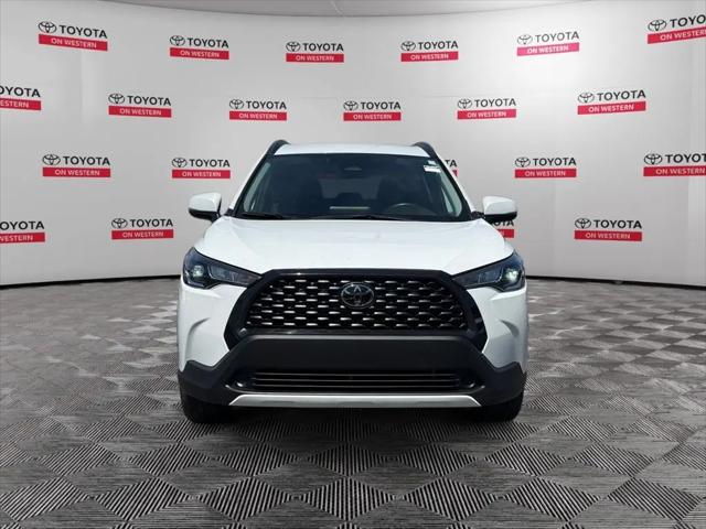 2024 Toyota Corolla Cross LE