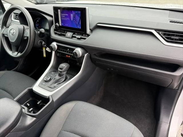 2024 Toyota RAV4 Hybrid LE