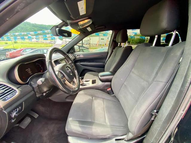 2017 Jeep Grand Cherokee Laredo 4x4