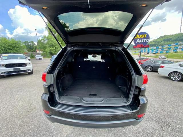 2017 Jeep Grand Cherokee Laredo 4x4