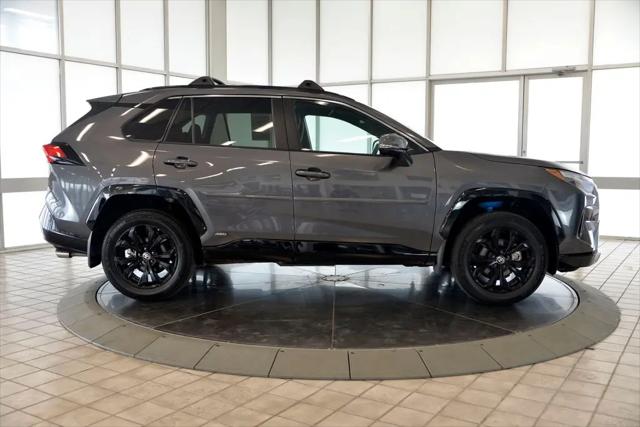 2023 Toyota RAV4 Hybrid SE