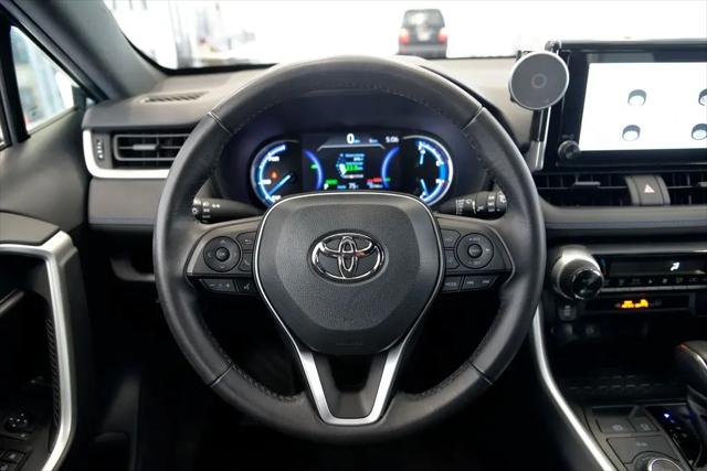 2023 Toyota RAV4 Hybrid SE