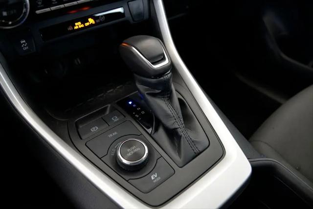2023 Toyota RAV4 Hybrid SE