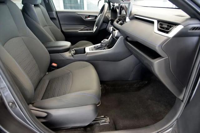 2023 Toyota RAV4 Hybrid SE