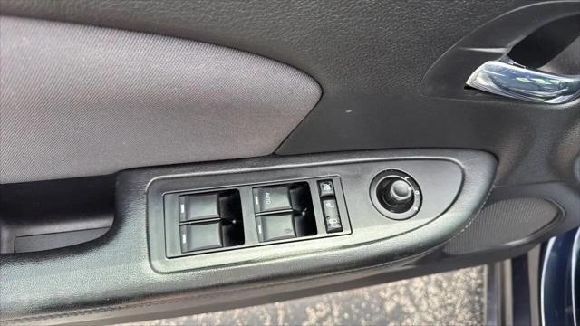 2012 Chrysler 200 Touring