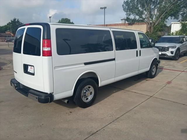 2025 Chevrolet Express Passenger RWD 3500 Extended Wheelbase LT
