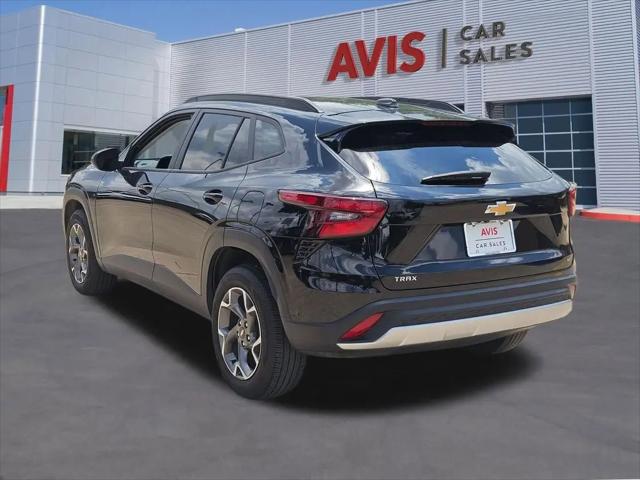 2025 Chevrolet Trax FWD LT