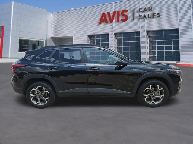 2025 Chevrolet Trax FWD LT