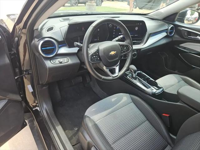 2025 Chevrolet Trax FWD LT