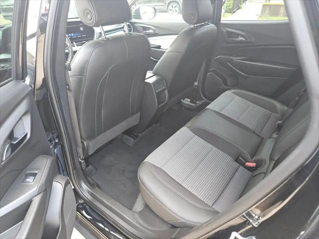 2025 Chevrolet Trax FWD LT
