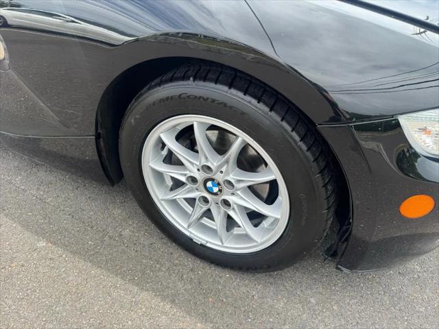 2005 BMW Z4 2.5i