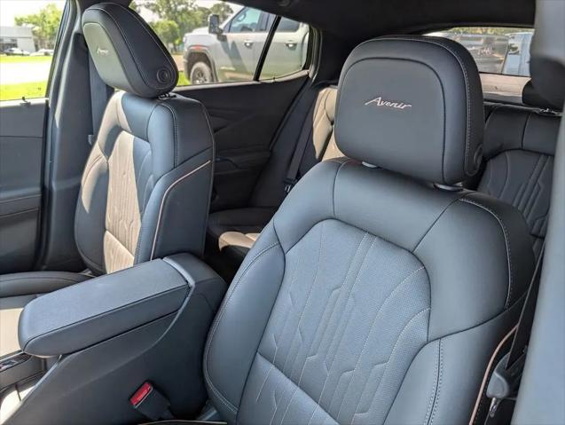 2026 Buick NV Avenir FWD