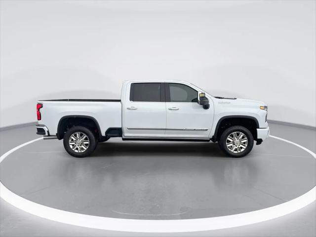 2026 Chevrolet Silverado 3500HD Crew Cab, Standard Bed, High Country, 4WD