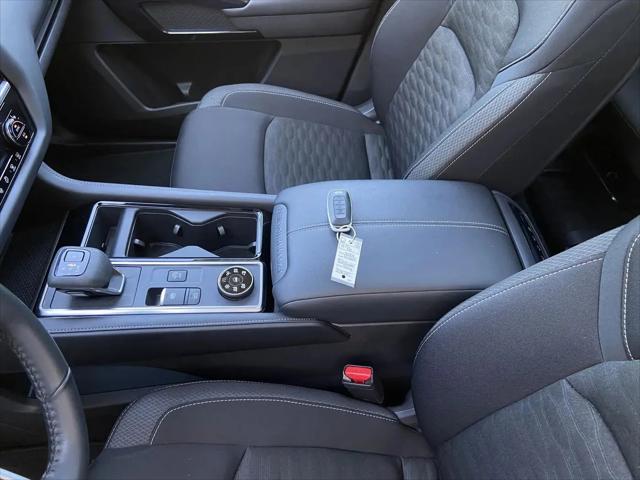 2024 Nissan Pathfinder SV 4WD