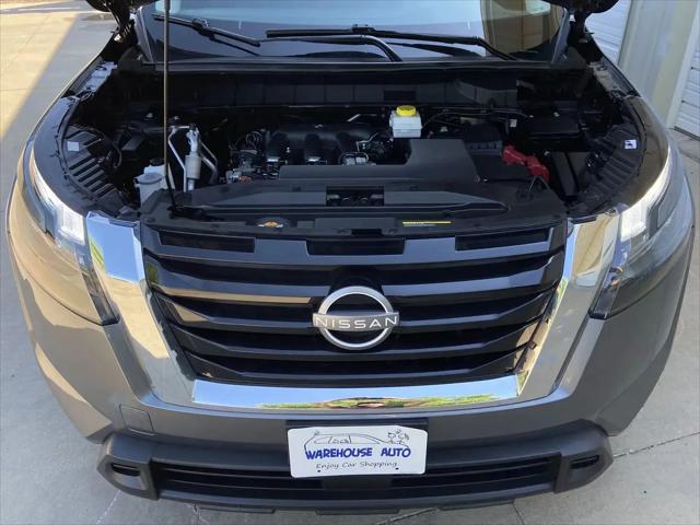 2024 Nissan Pathfinder SV 4WD