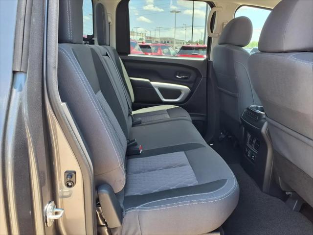 2024 Nissan Titan Crew Cab SV 4x2