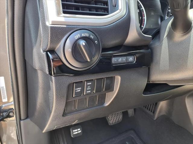 2024 Nissan Titan Crew Cab SV 4x2