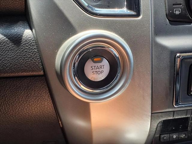 2024 Nissan Titan Crew Cab SV 4x2