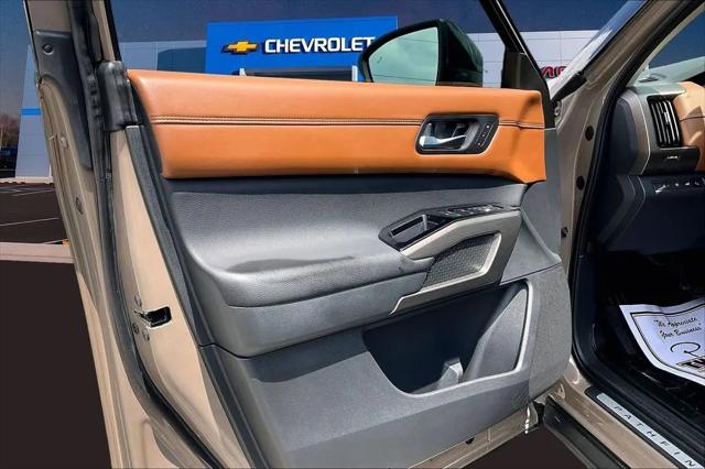 2023 Nissan Pathfinder Platinum FWD