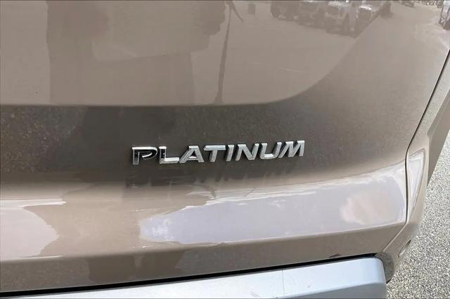 2023 Nissan Pathfinder Platinum FWD