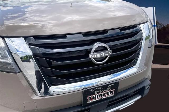 2023 Nissan Pathfinder Platinum FWD