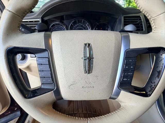 2012 Lincoln MKS Standard