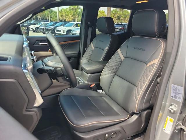 2025 GMC Canyon 4WD Denali