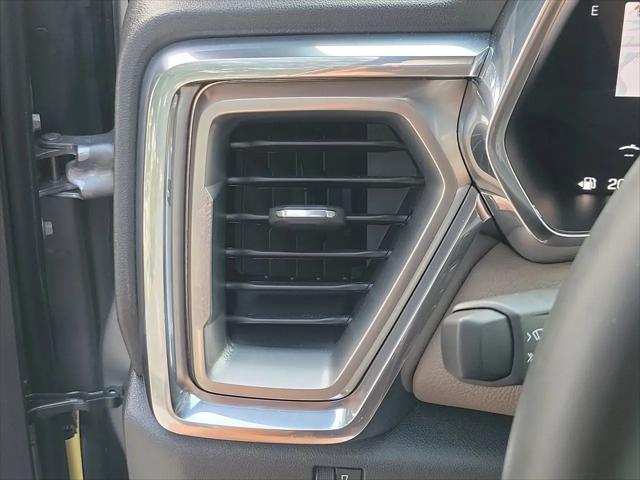2025 GMC Canyon 4WD Denali