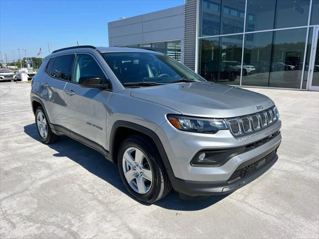 2022 Jeep Compass Latitude FWD