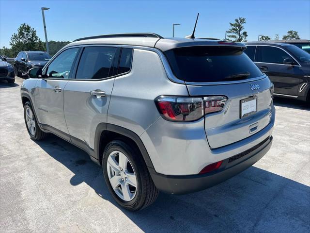 2022 Jeep Compass Latitude FWD