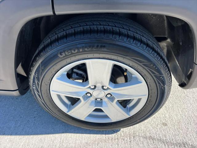 2022 Jeep Compass Latitude FWD