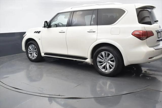 2017 INFINITI QX80 Standard