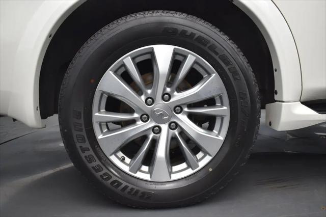 2017 INFINITI QX80 Standard