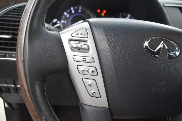 2017 INFINITI QX80 Standard