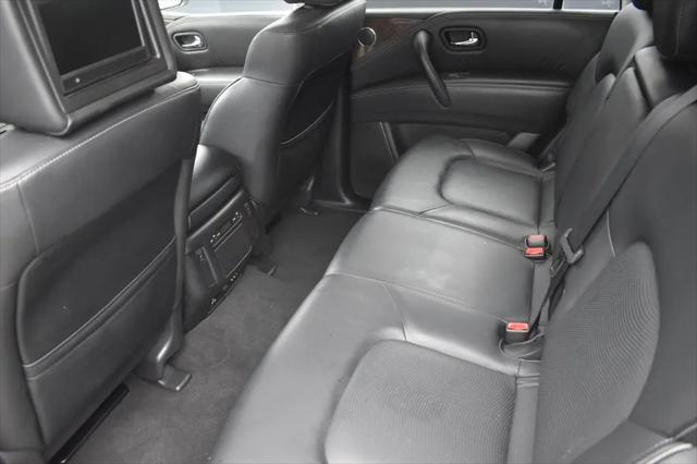 2017 INFINITI QX80 Standard