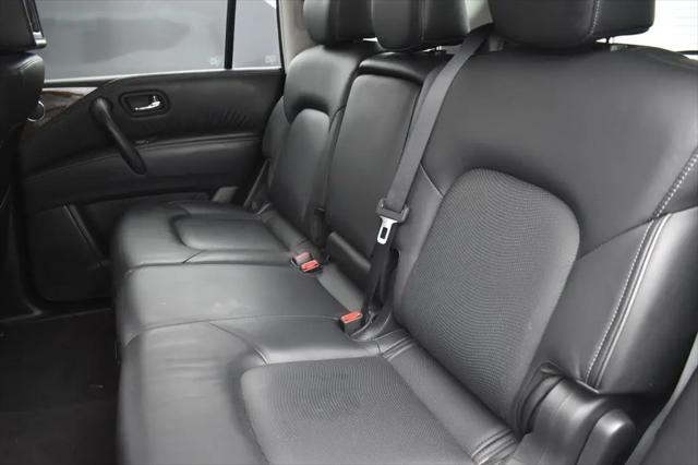 2017 INFINITI QX80 Standard