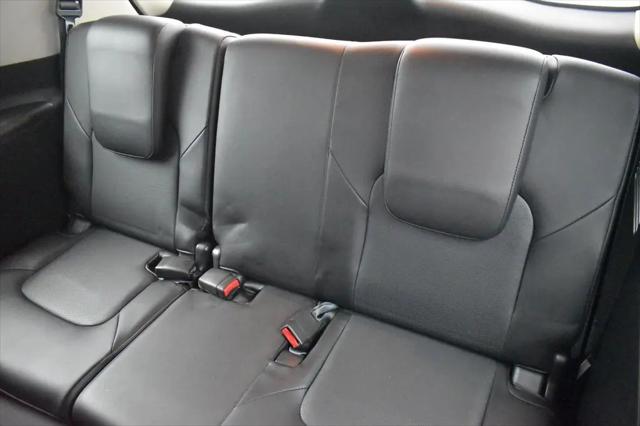 2017 INFINITI QX80 Standard