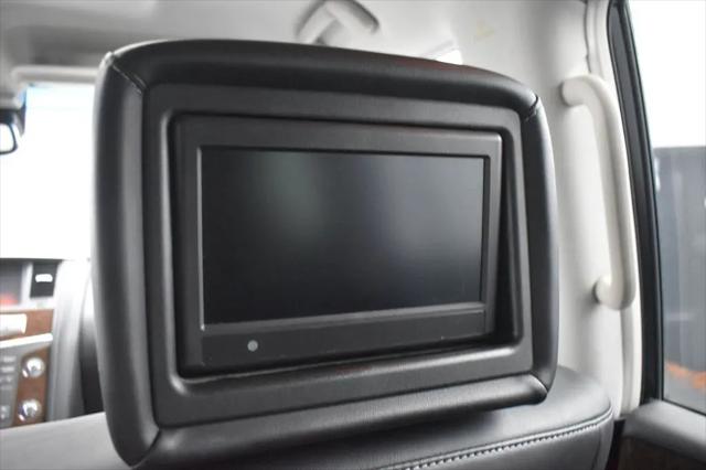 2017 INFINITI QX80 Standard