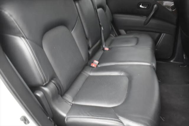 2017 INFINITI QX80 Standard