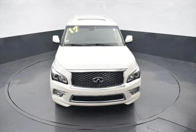 2017 INFINITI QX80 Standard