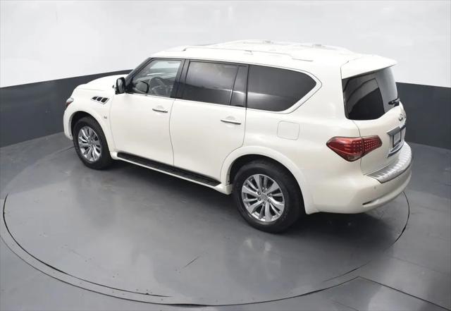 2017 INFINITI QX80 Standard