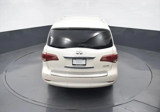 2017 INFINITI QX80 Standard