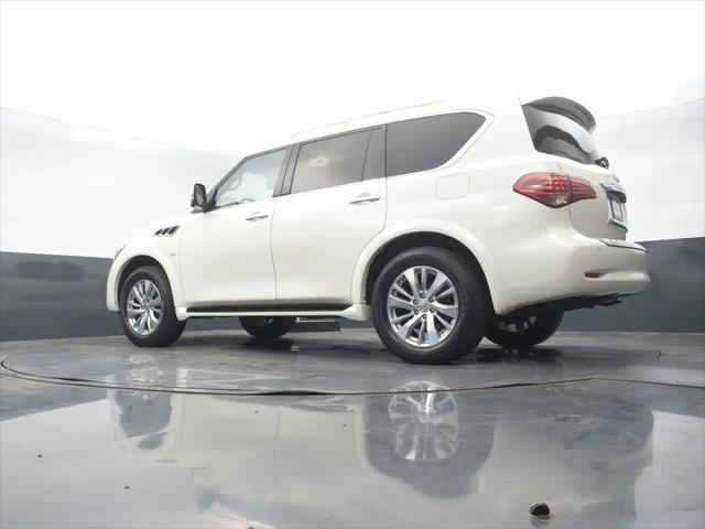 2017 INFINITI QX80 Standard